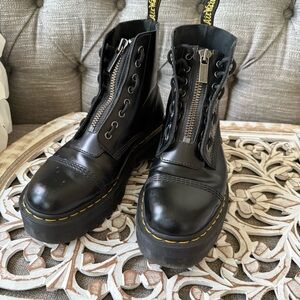 Dr. Martens Black Sinclair Platform Ankle Boots Women’s 10